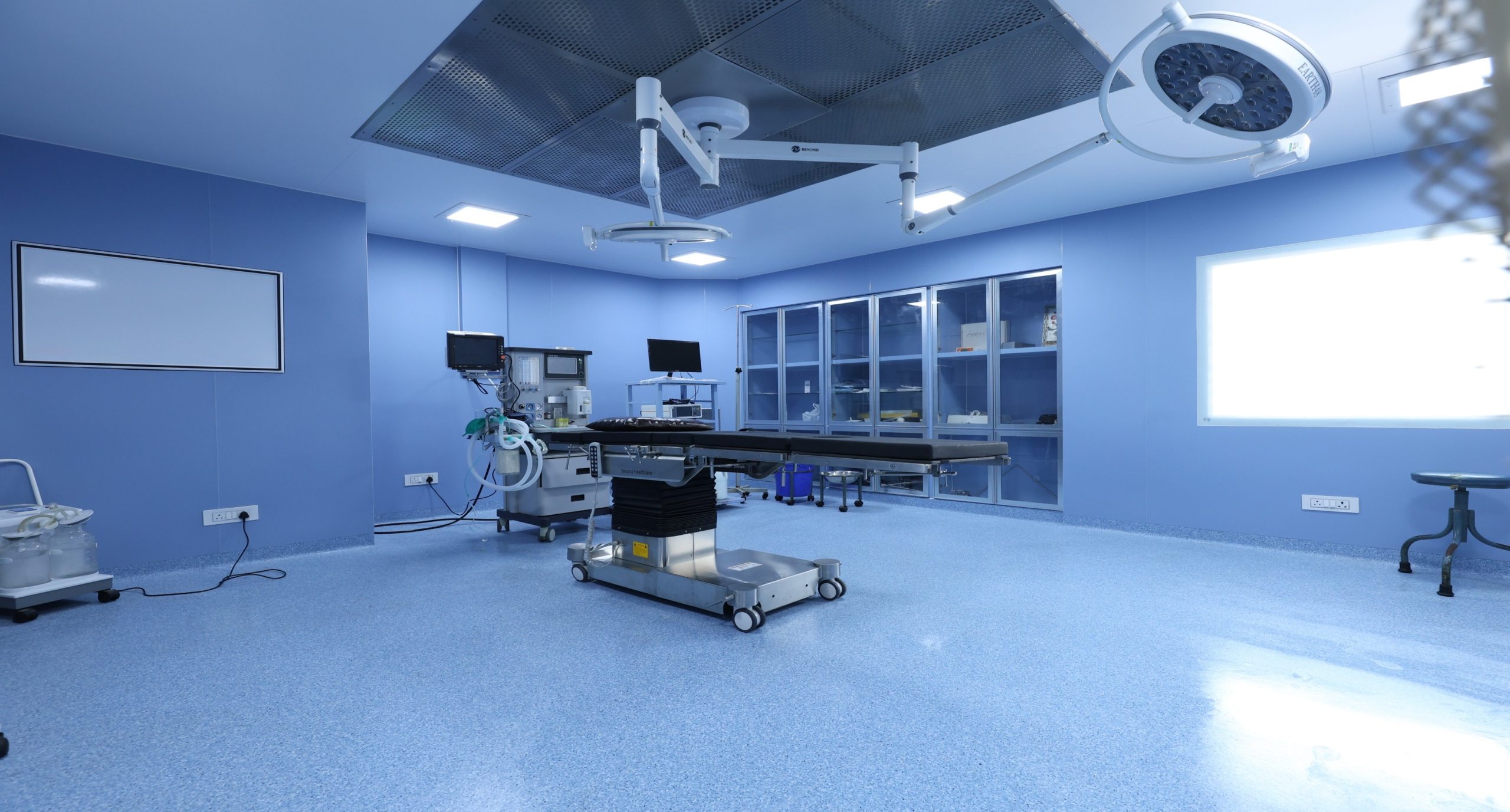 Modular Class-100 Operation Theatre